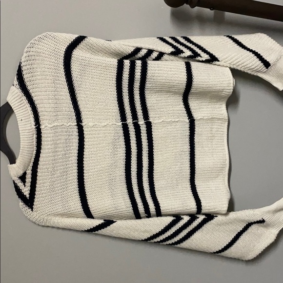 Striped crop top! - Picture 2 of 4